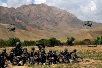 اكراد العراق يعملون على تنظيف سنجار من العبوات