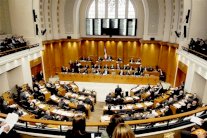 البرلمان اللبناني يعقد اول جلسة تشريعية منذ عام