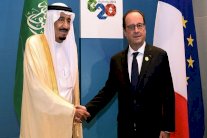 الملك سلمان يشارك بوفد كبير في 