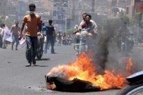 الحكومة اليمنية تدمج المقاومة في الجيش