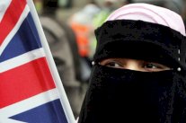 خُمس مسلمي بريطانيا يؤيدون (داعش)!
