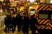 فرنسا تطلب من فايسبوك وتويتر منع نشر صورة عن القتلى