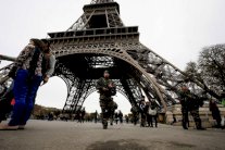 تمديد منع التظاهر في باريس حتى افتتاح مؤتمر المناخ