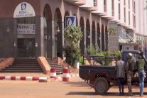 مالي تمدد حال الطوارئ وتعلن الحداد الوطني