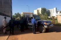 فندق باماكو: نزلاء وموظفون لا يزالون قيد الاحتجاز