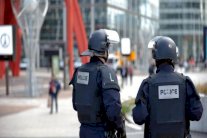 فرنسا تحذر من هجمات