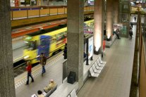 بروكسل تغلق مترو الأنفاق وتلغي مباريات وحفلات