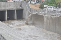 بالصور.. أمطار جدة تربك سكانها