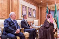 محمد بن سلمان يلتقي وفد الكونجرس الأميركي بالرياض
