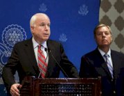 ماكين وغراهام يدعوان إلى نشر 100 ألف جندي لقتال داعش