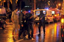 تونس تغلق حدودها البرية مع ليبيا 15 يوما