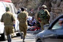 مدني اسرائيلي يقتل فلسطينيًا صدم جنودًا في الضفة