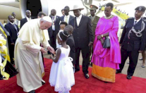 البابا يحيي قداسًا قرب كمبالا لتكريم ضحايا أوغندا