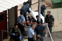 اصابة جندي اسرائيلي طعنا