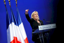 فرنسا منقسمة بين تأييد لوبين وانتقاد المتغيبين