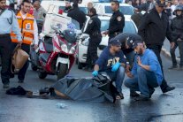 ثلثا الفلسطينيين يؤيدون عمليات الطعن ضد اسرائيليين