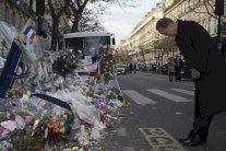 مدبّر إعتداءات باريس عبر ثلاثة حواجز للشرطة في فرنسا