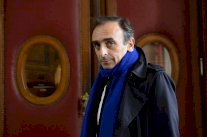 تغريم كاتب فرنسي أدين بالحض على كراهية المسلمين