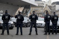 تعزيز الامن حول الكنائس خلال عيد الميلاد في فرنسا