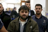 محكمة اسرائيلية تدرس الحالة العقلية لمتهم بحرق فلسطيني