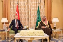 الملك سلمان وإردوغان يستعرضان الأحداث في المنطقة