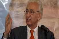 جنازة وطنية للمعارض الجزائري حسين آيت أحمد