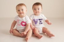 أميركا تُسجل رقمًا قياسيًا في إنجاب التوائم