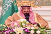 العاهل السعودي يستقبل الفائزين بالالعاب الرياضية لدول الخليج
