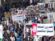 عبد الملك الحوثي يبرر إنقلابه لليمنيين