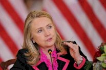 كلنتون تبني ماكنة تنظيمية عملاقة استعدادا للرئاسة 