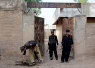 مسلحون يقتلون خمسة موظفي جمارك في شمال غرب باكستان