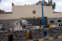 السفارة الأميركية في اليمن تغلق أبوابها