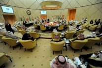 الحوار اليمني بلا جدوى ومطالب بنقل العاصمة إلى عدن