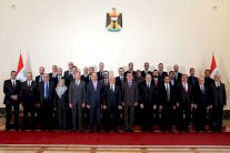 العبادي يحاول بوعود تجاوز أكبر تحدٍّ لرئاسته الحكومة