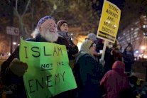 نيويورك أوبزرفر: هل قتلها لأنه لا يرتاح لـ