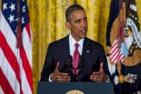 طلب اوباما لتخويل من الكونغرس لا يكفي لهزيمة داعش