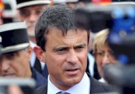 فالس يدعو قطر وتركيا لمحاربة داعش