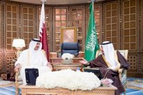 الملك سلمان يستقبل أمير قطر في الرياض