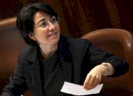  المحكمة العليا تسمح لحنين زعبي بخوض انتخابات الكنيست