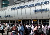 مصر تستعد لاقامة جسر جوي لاجلاء رعاياها في ليبيا