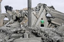 نقص الاموال لاعادة اعمار غزة يمكن ان يشعل نزاعا جديدا