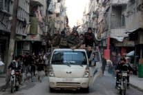 إنتحاري يفجر نفسه في مسقط رأس الأسد 