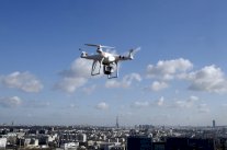 فرنسا تغرّم صحافيا في الجزيرة لتسييره طائرة بدون طيار