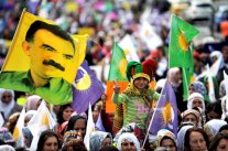  حزب العمال يرحب بدعوة اوجلان لالقاء السلاح