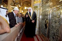 اردوغان يلتقي العاهل السعودي اليوم