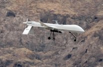 مقتل ثلاثة عناصر مفترضين من القاعدة في غارة باليمن