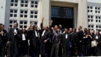 محامو تونس يضربون عن العمل بسبب اعتداءات الشرطة