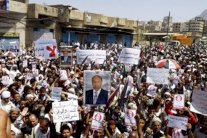 عدن اليمنية تجنّد آلافا من شبابها لمواجهة الانقلاب 