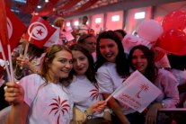 الصراع على مواقع القرار يهدد وحدة حزب