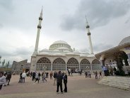 مسلمو داغستان يبنون أكبر مسجد في أوروبا